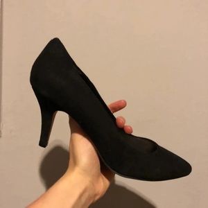 Vince Camuto Suede Heels Black